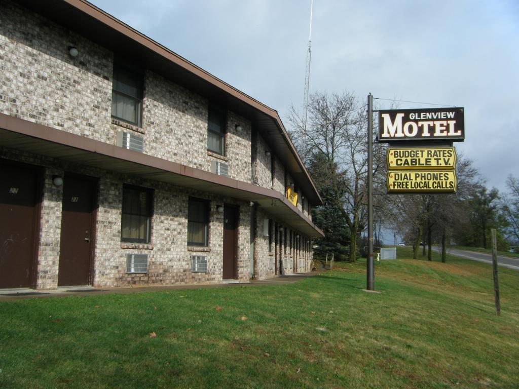 Glenview Motel Дъбюк Екстериор снимка